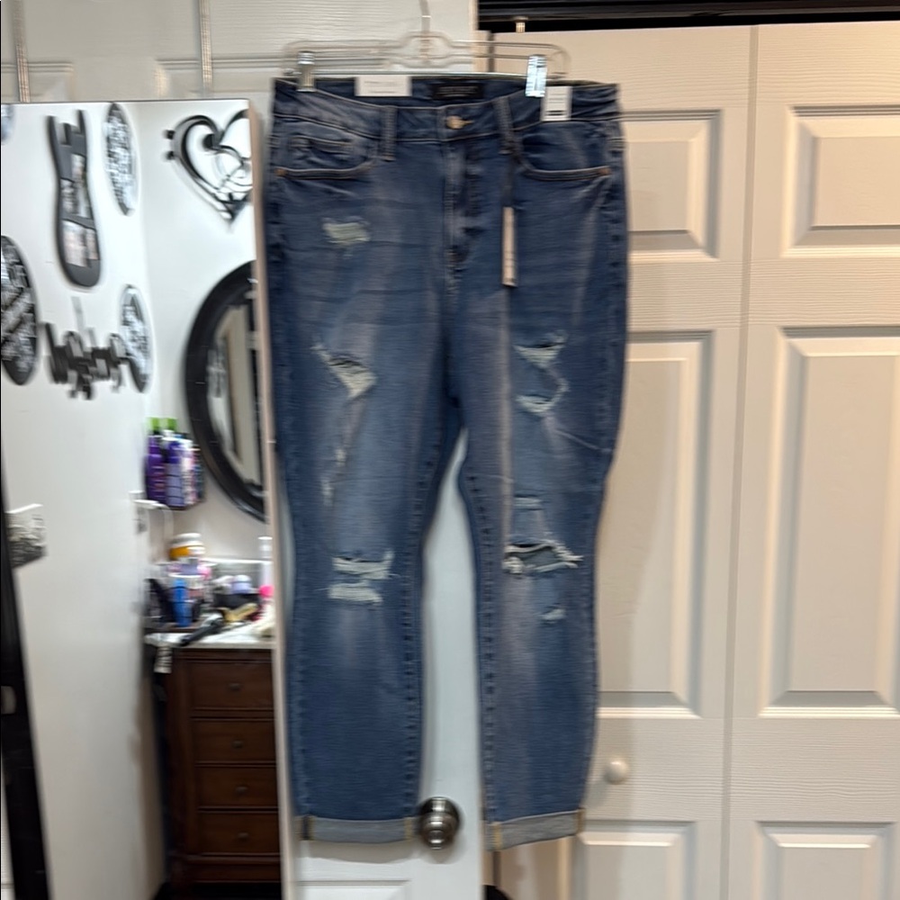 Judy Blue Women's Blue Distressed Jeans